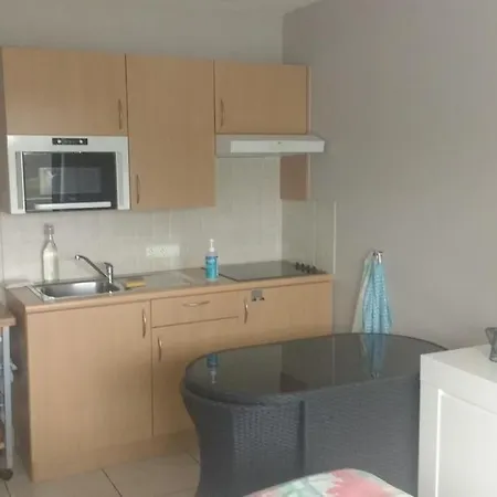 Apartmán Voor 4 Personen Met Zwembad Aan Zee Bredene