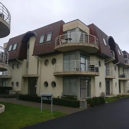 Apartamento Voor 4 Personen Met Zwembad Aan Zee *