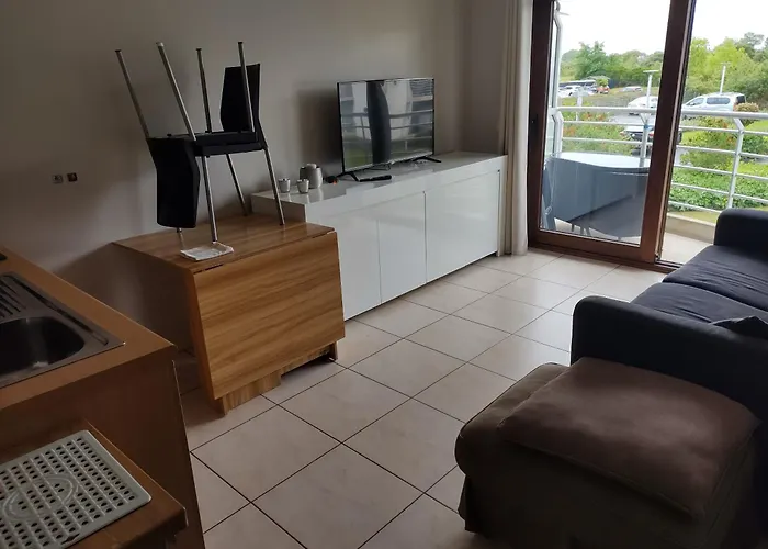 Voor 4 Personen Met Zwembad Aan Zee